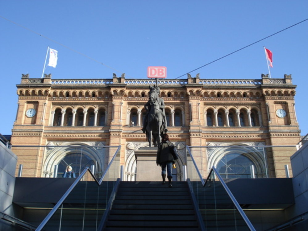 hauptbahnhof_hannover_finzoll_28-01-2007.jpg